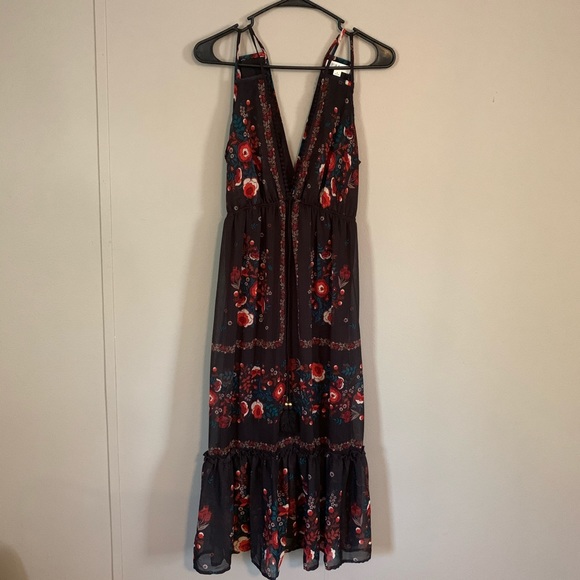Taylor & Sage Dresses & Skirts - TAYLOR&SAGE Boho Black Floral Dress